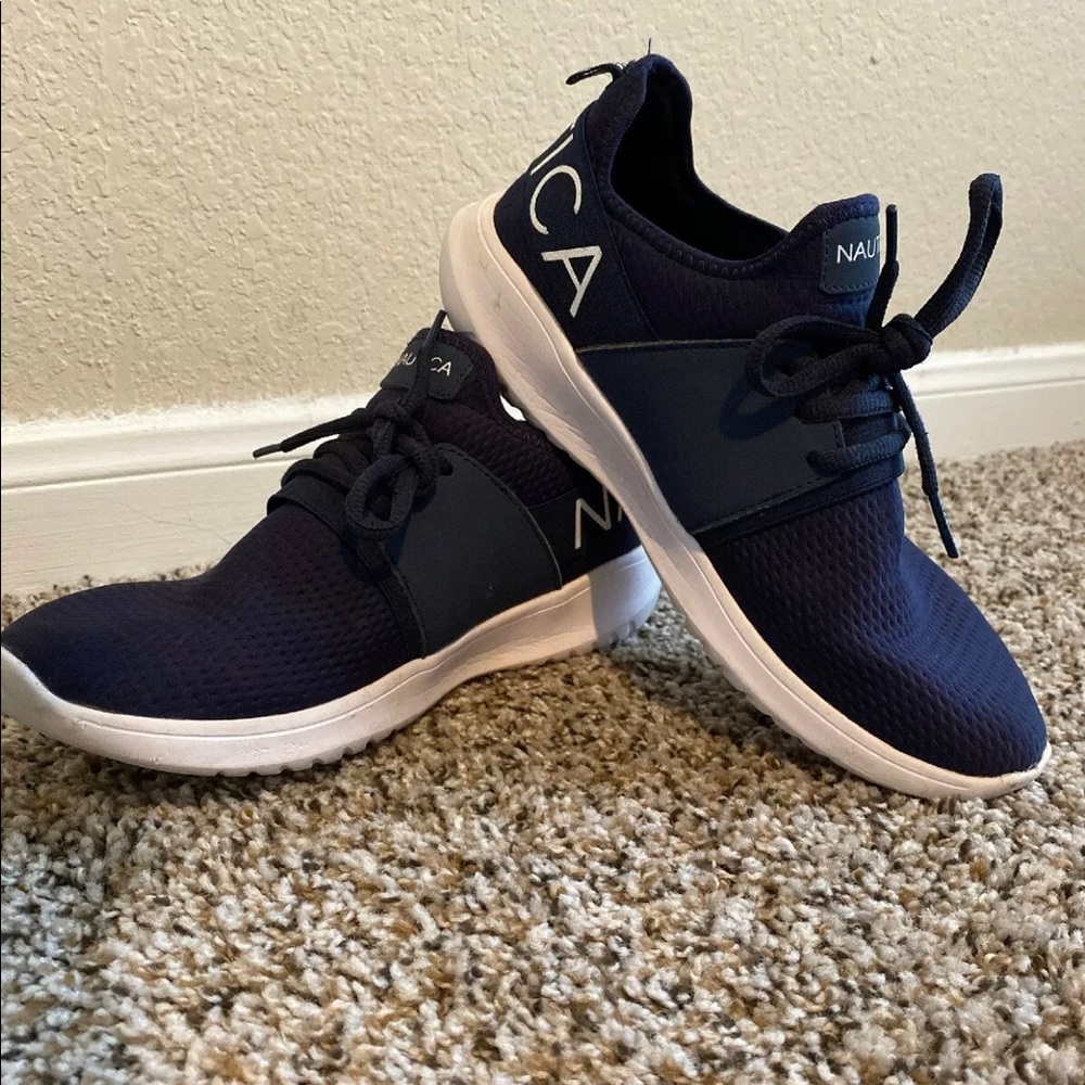 Nautica Size 8.5 Running Tennis Shoes (Pre-owned)